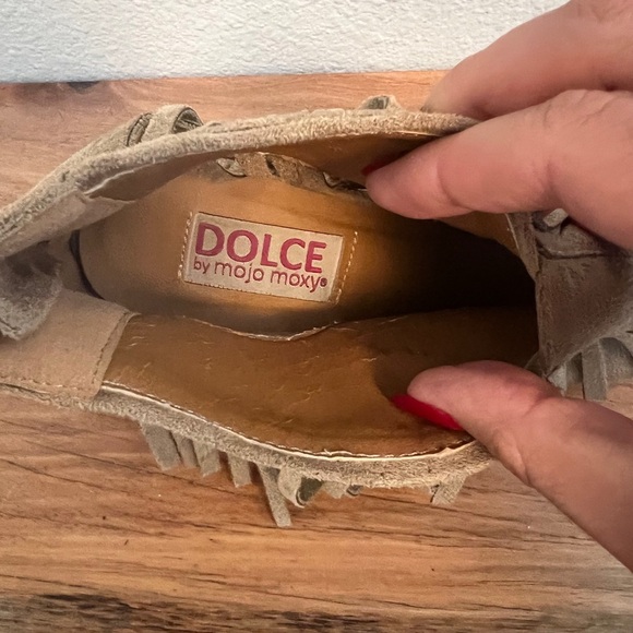 Dolce by Mojo Moxy Women’s Fringe Open-Toe Zip Ankle Boot Tan Suede Bootie 6.5 - Picture 4 of 7